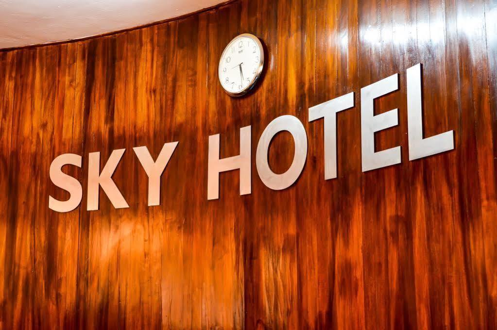 Sky Hotel Nairobi Exterior foto
